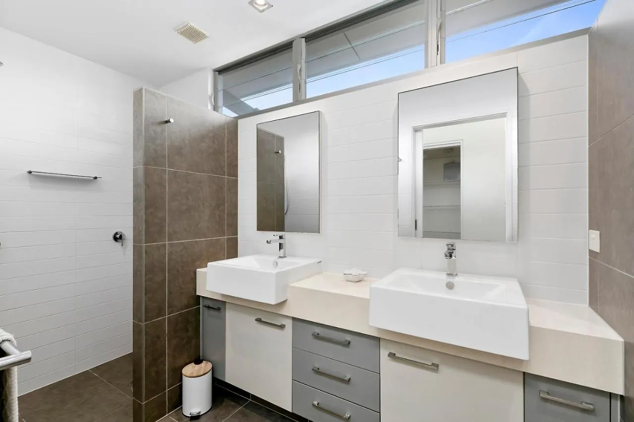 Holiday home Sanctuary At Sunshine Beach - Tranquil Private Pool